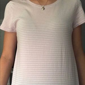 Striped purple and white Gap tee